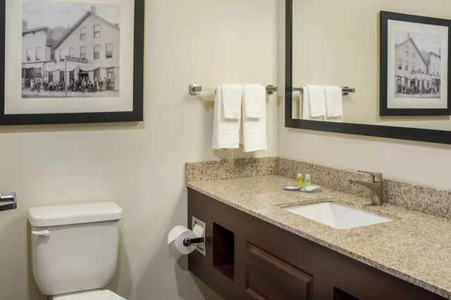 Studio, King Bed, Sofa, Cobblestone Inn & Suites - Ashland 2/3