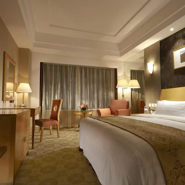 غرفة بسرير مزدوج، Dalian East Hotel 4/6