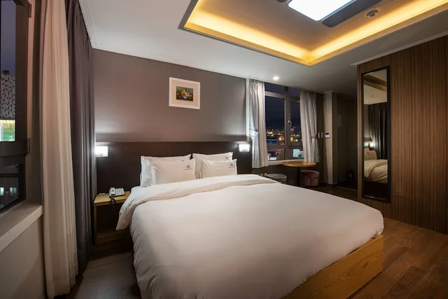 غرفة قياسية بسرير مزدوج، Central Park Hotel Busan 6/8