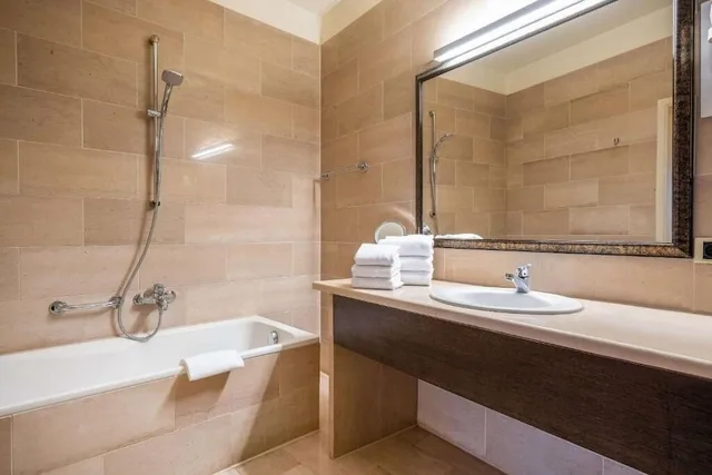 غرفة قياسية بسريرين منفصلين، Hotel Opera Antwerpen Centrum 2/2