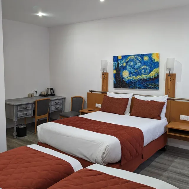 غرفة كلاسيكية رباعية، Morand Hotel 1/6