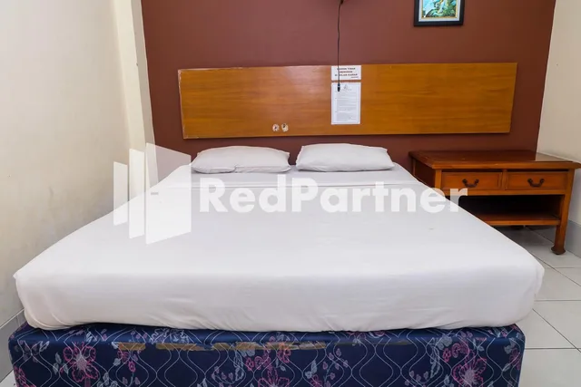 غرفة ديلوكس بسرير مزدوج، Reddoorz At Palasari 3/10