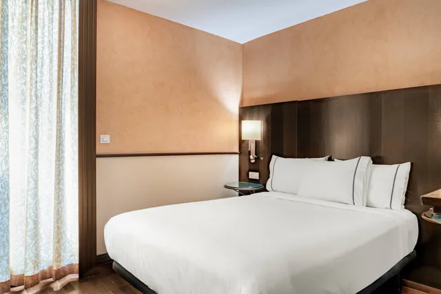 غرفة عائلية بسرير كينج مع أريكة، Ac Hotel Ciudad de Tudela 1/3