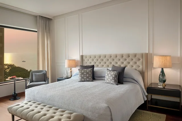 Suite, King Bed, Bay View، The Oberoi Mumbai 2/4