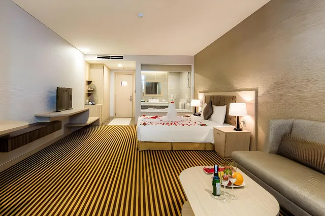 غرفة ديلوكس بسريرين مزدوجين بإطلالة على البحر، Muong Thanh Luxury Khanh Hoa Hotel 1/1