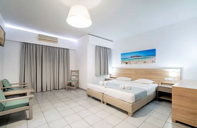 غرفة سوبيريور بسرير كوين بإطلالة على البحر، Horizon Beach Hotel Stalis 1/6
