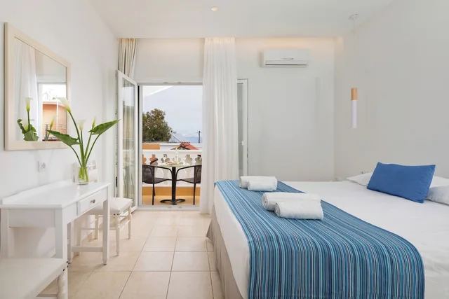 غرفة كلاسيكية بسرير كوين بشرفة، Bella Vista hotel & studios Corfu 2/8