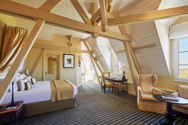 جناح جونيور، Grand Barrail Chateau Resort & Spa 1/1