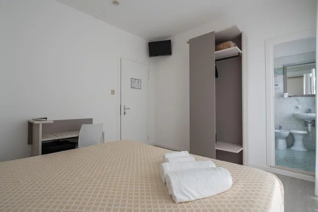 Comfort, Double Bed, Lateral Side Sea View، Hotel Boston 9/10