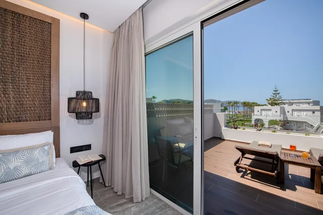 غرفة سوبيريور بسرير مزدوج بإطلالة على البحر، Delfina Tropic Beach 4/5