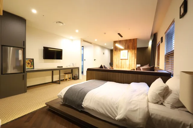 جناح بسريرين منفصلين وسرير كوين وسرير فردي، Hotel Davin 1/1