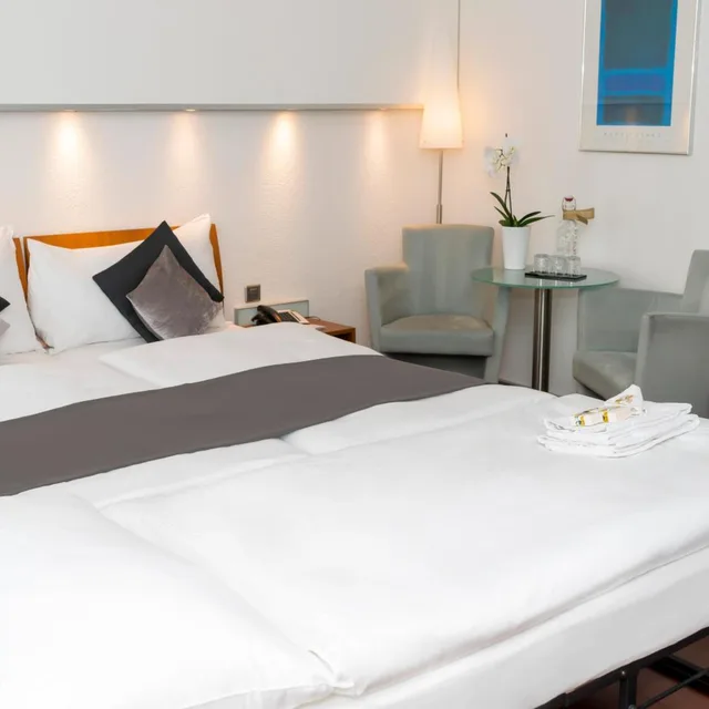 غرفة قياسية ثلاثية بسرير فردي، Hotel Krone Unterstrass 6/9