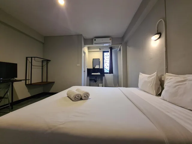 غرفة اقتصادية بسرير كينج بحمام خاص، The 8 Factory Hostel Phitsanulok 3/3