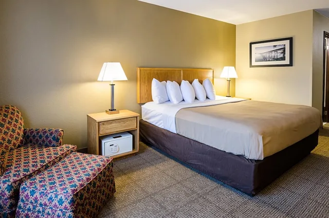 غرفة بسرير كينج لذوي الإعاقة، Quality Inn Princeton 2/4