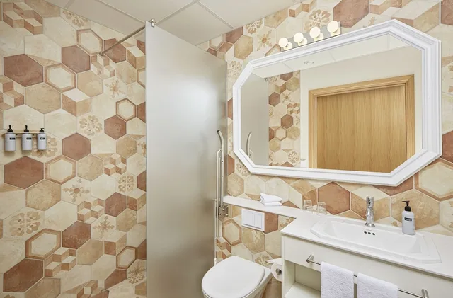 غرفة بسرير مزدوج بشرفة، Reykjavik Marina - Berjaya Iceland Hotels 2/2