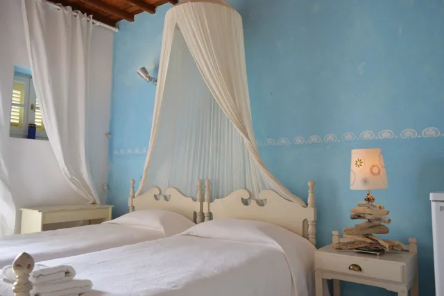 استوديو غراند بسرير مزدوج وسريرين منفصلين بإطلالة على البحر، Sea Side Studios Houses 3/10