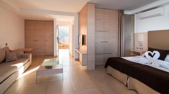 جناح جونيور بسرير كوين، Marina Elite Resort 2/4