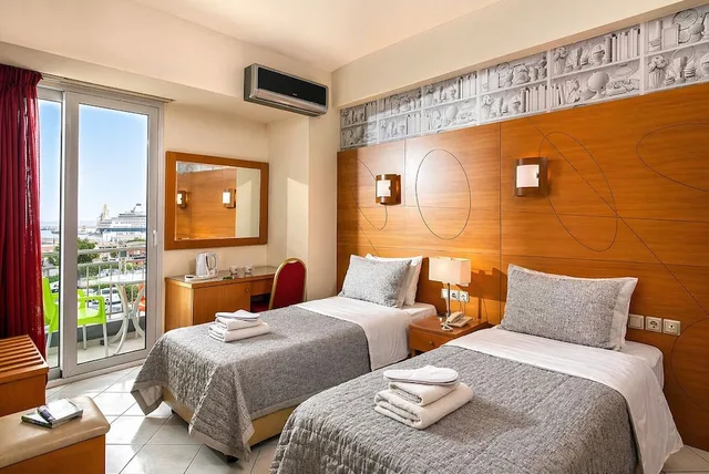 غرفة قياسية بسريرين منفصلين بإطلالة على المرفأ، Life Hotel 5/10