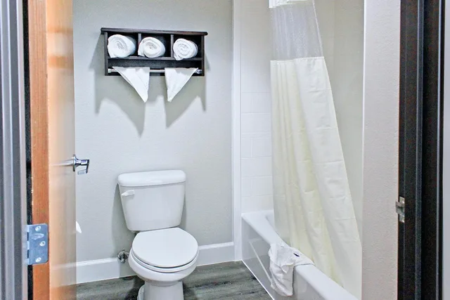 غرفة قياسية بسرير مزدوج، Palacio Royale Inn Houston Nw 7/10