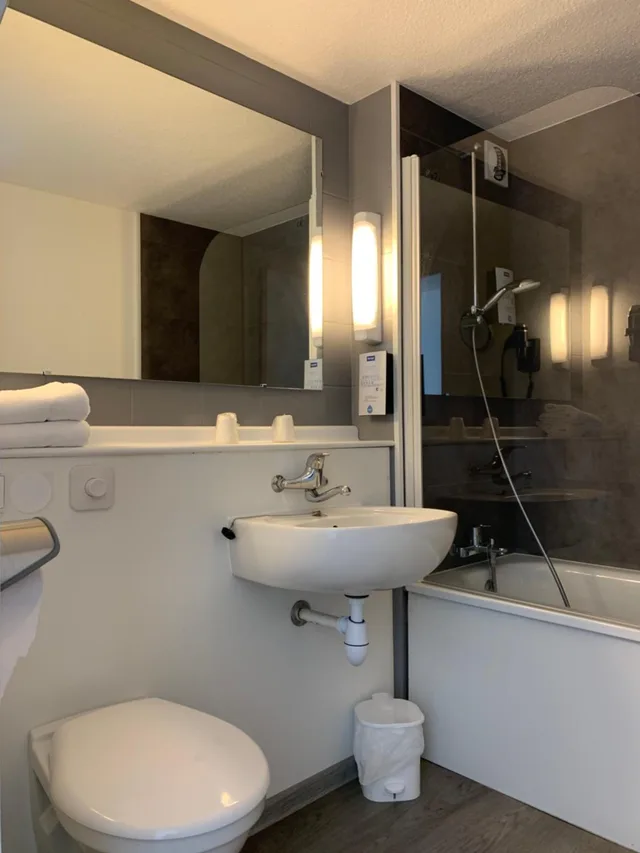 غرفة بسرير مزدوج، Kyriad Chateauroux - Saint Maur 5/7