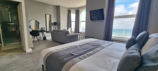 غرفة بسرير مزدوج أو سريرين منفصلين بإطلالة على البحر، Chesterhouse 1/3