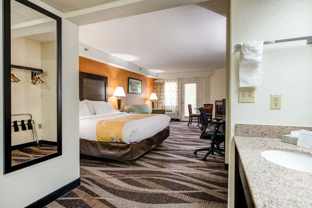 غرفة بسرير كينج، Quality Inn Creekside - Downtown Gatlinburg 10/10