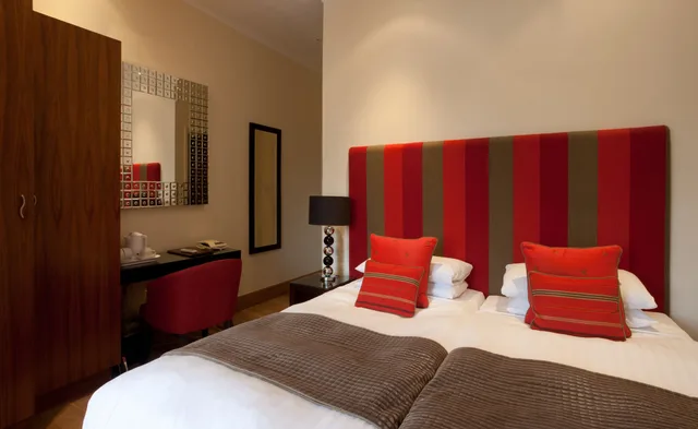 غرفة قياسية ثلاثية، New Linden Hotel 2/10