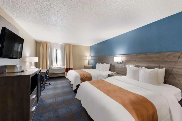 غرفة رباعية بسريرين مزدوجين، Quality Inn Upper Sandusky OH 1/6