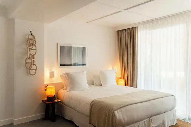 غرفة بريستيج، Hotel Les Roches Rouges 1/8