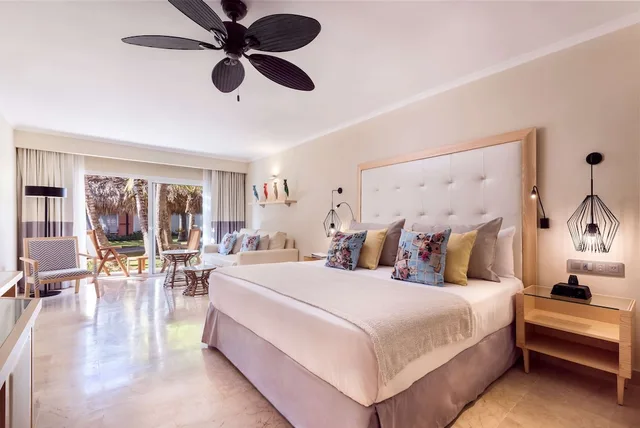 Junior Suite, 2 Double Beds, Beach Side, Sofa، Grand Palladium Palace Resort Spa Casino All Inclusive 1/6