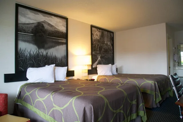 غرفة بسريرين كوين للمدخنين، Super 8 By Wyndham Christiansburg 3/5