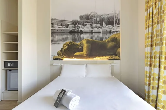 غرفة قياسية بسرير كوين، B&B Hotel Savona 7/10