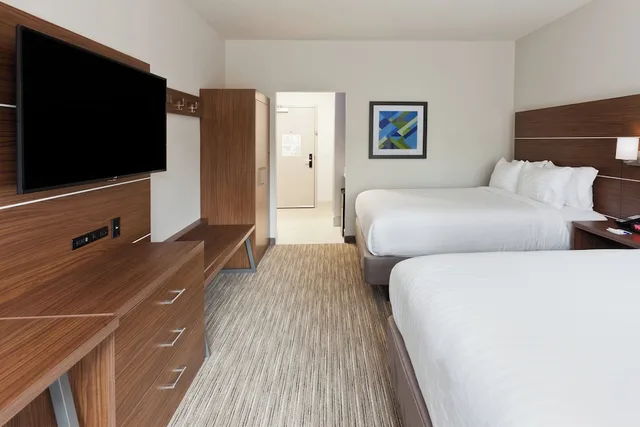 غرفة قياسية بسريرين كوين، Holiday Inn Express And Suites Cartersville 2/4