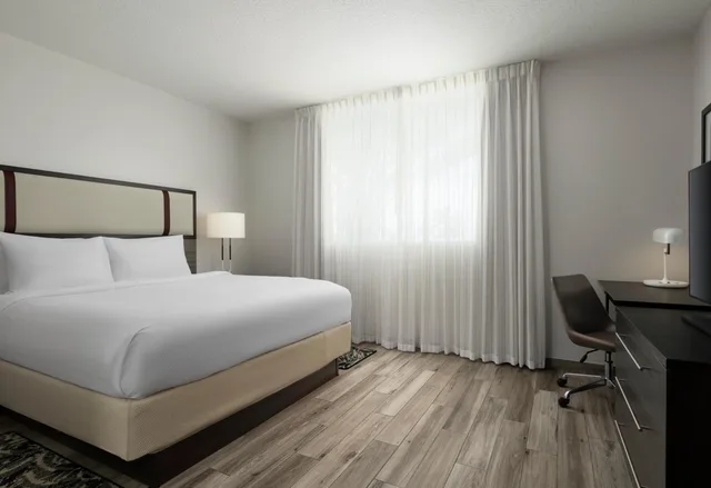 Suite, King Bed, Terrace Level، Residence Inn Miami Beach Surfside 3/10