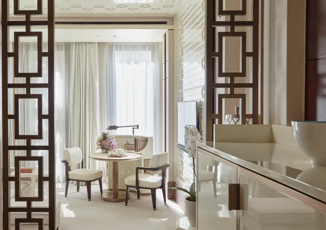 غرفة سوبيريور بسريرين كوين، Mandarin Oriental Doha 5/5