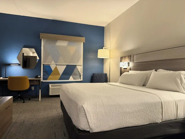 غرفة قياسية بسرير فردي، Holiday Inn Express Boonville 1/1