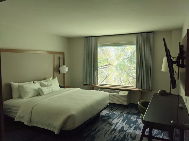 غرفة بسرير كينج، Fairfield Inn & Suites by Marriott Lincoln Crete 6/12
