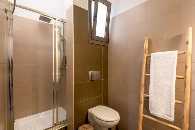 جناح بثلاثة أسرّة وسرير كوين بغرفتي نوم، Plakias Suites 9/10