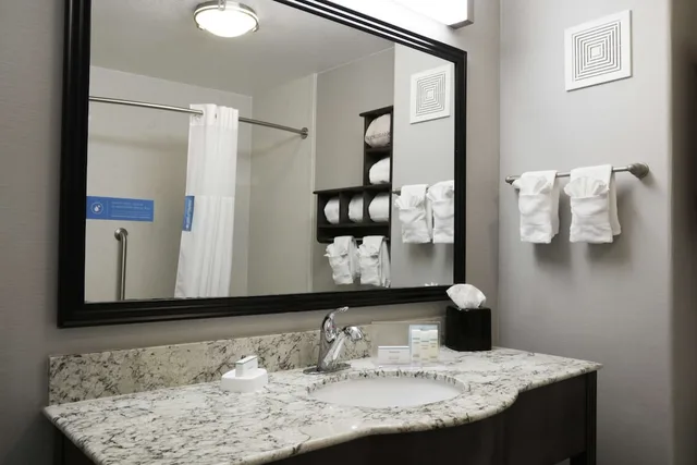 جناح استوديو تنفيذي بسرير كينج مع أريكة، Hampton Inn & Suites Temecula 8/8