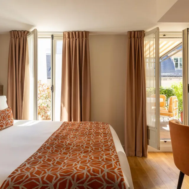 جناح، Hotel Theoreme 2/7