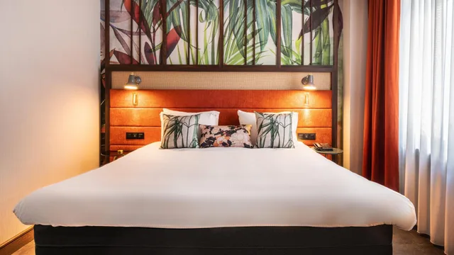 Standard, King Bed, Queen Bed, Hotel Indigo Brussels - City by IHG 3/8