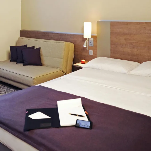 غرفة قياسية بسرير مزدوج مع أريكة، Mercure Hotel Frankfurt Eschborn Ost 2/6