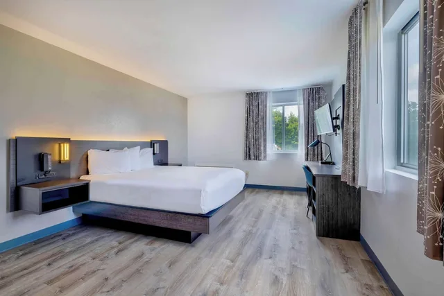 غرفة قياسية بسرير كوين، Motel6 Bethel, CT - Danbury 1/8