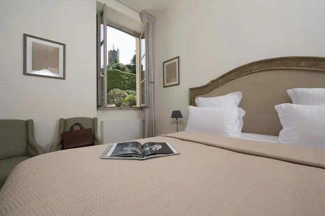 غرفة سوبيريور بسرير كوين، HOTEL DE LA VILLEON 3/10