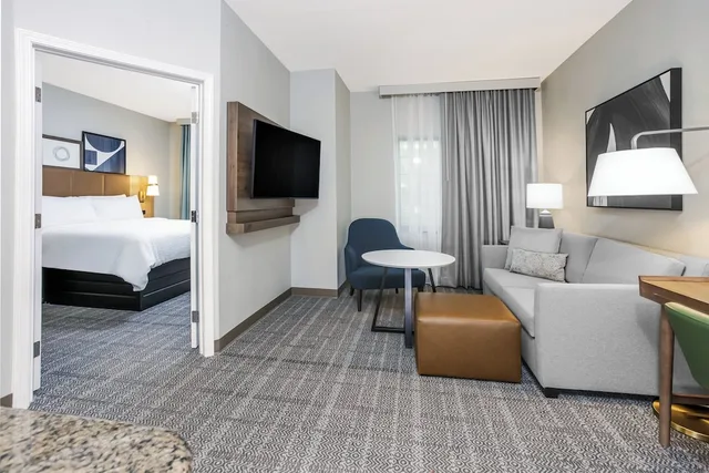 جناح بسرير كينج بغرفة نوم واحدة بمطبخ، Staybridge Suites Williamsville Buffalo by IHG 6/9
