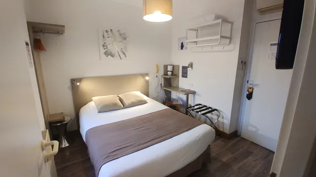 غرفة قياسية مفردة، CITOTEL LE CHEVAL BLANC 7/8