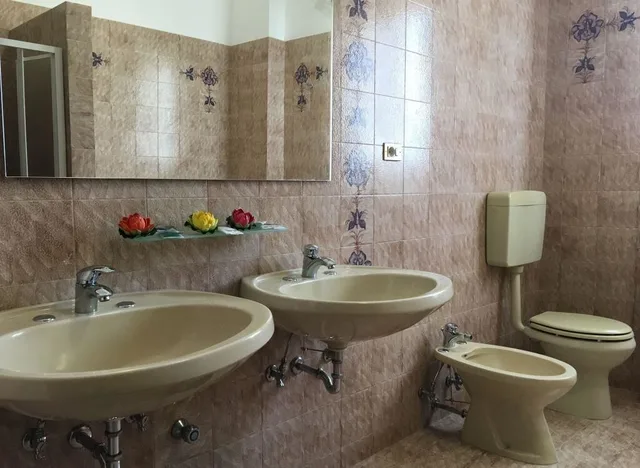 غرفة رباعية بسرير كوين وسرير بطابقين بحمام خاص، Glem B&B 2/2