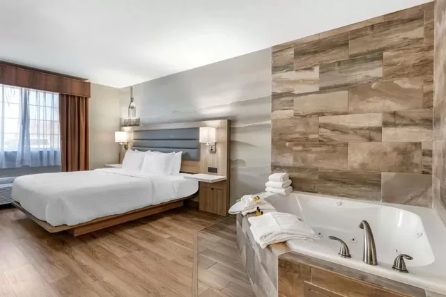 جناح بسرير كينج، Best Western Plus Vineyard Inn 4/8