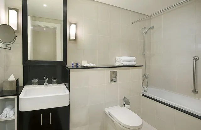 Deluxe, King Bed, City Skyline View, Kitchenette، DAMAC Maison Cour Jardin 4/4