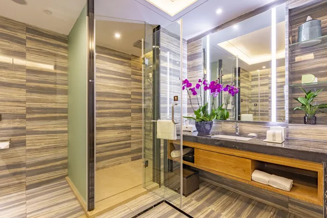 جناح بسرير كينج بإطلالة على البحيرة، Jinling Grand Hotel Nanchang 2/2